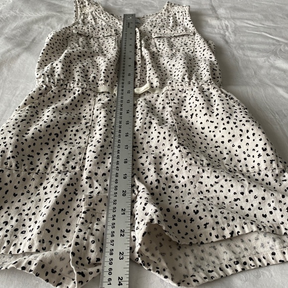 Old Navy Girl's White/Black Print Linen Blend‎ Romper Size Large (10-12) - Picture 10 of 13